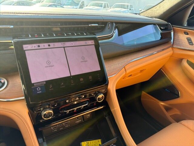 2025 Jeep Grand Cherokee Summit Cleveland OH