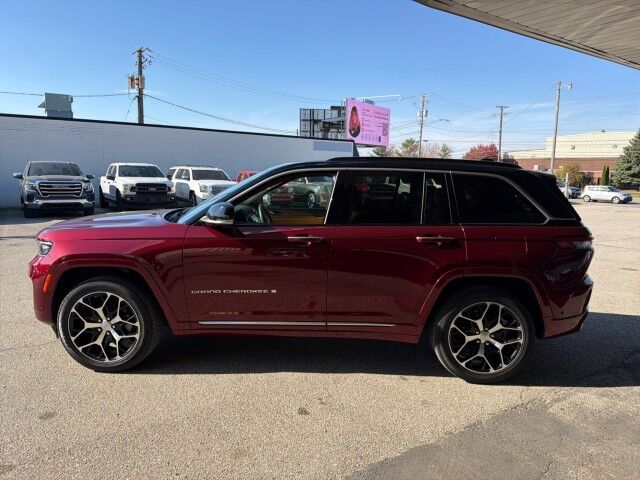 2025 Jeep Grand Cherokee Summit