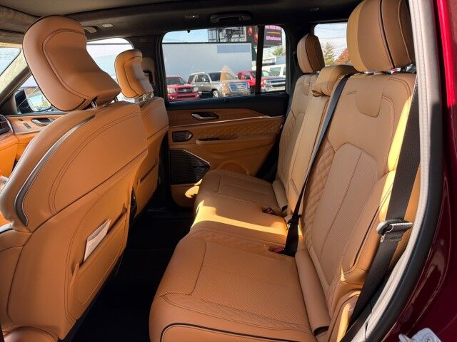 2025 Jeep Grand Cherokee Summit Cleveland OH