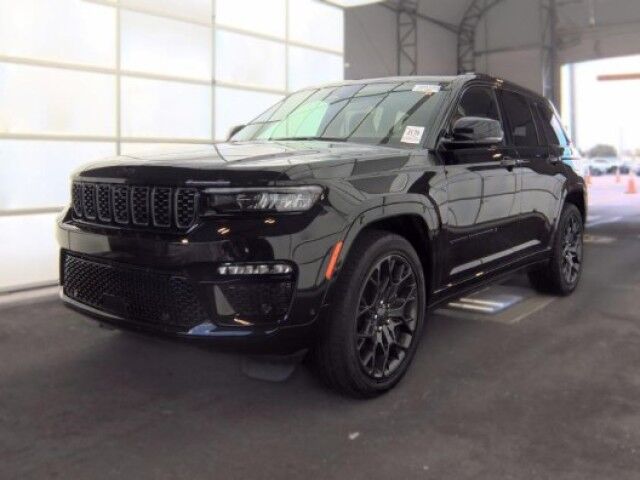 2025 Jeep Grand Cherokee Summit