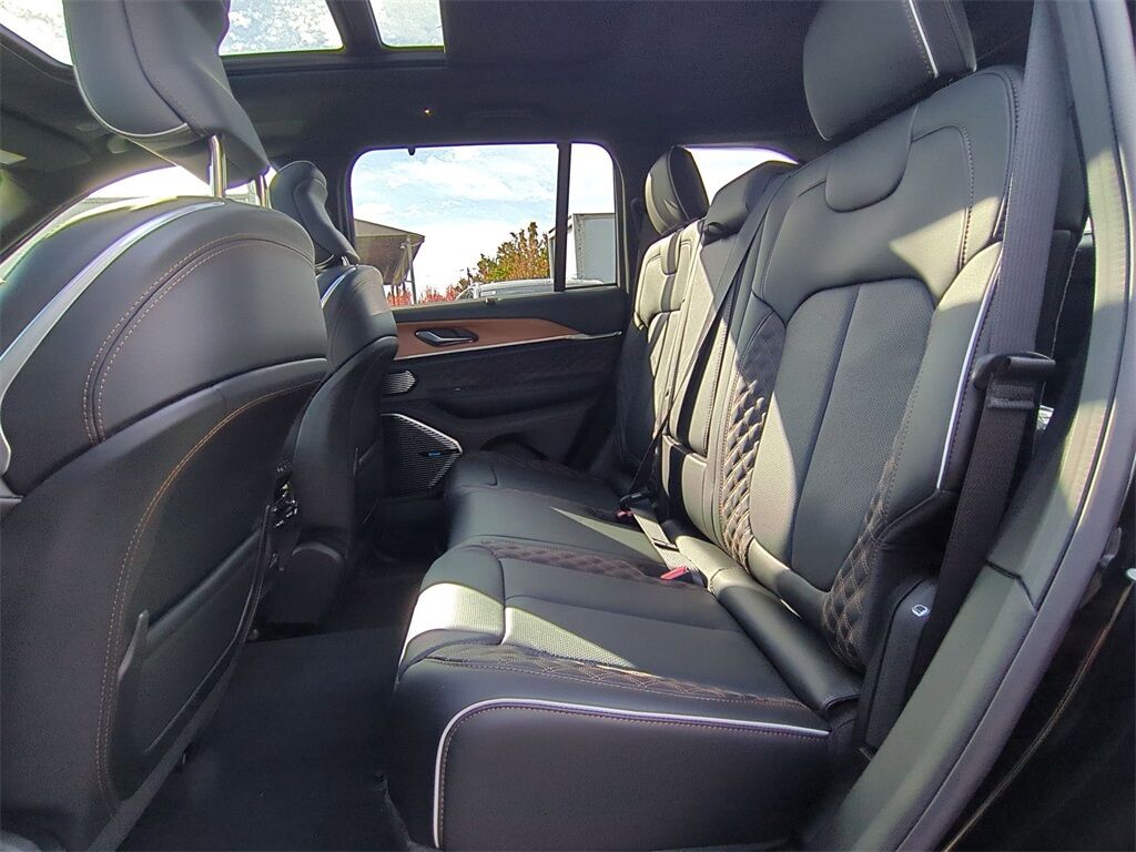 2025 Jeep Grand Cherokee Summit Gresham OR