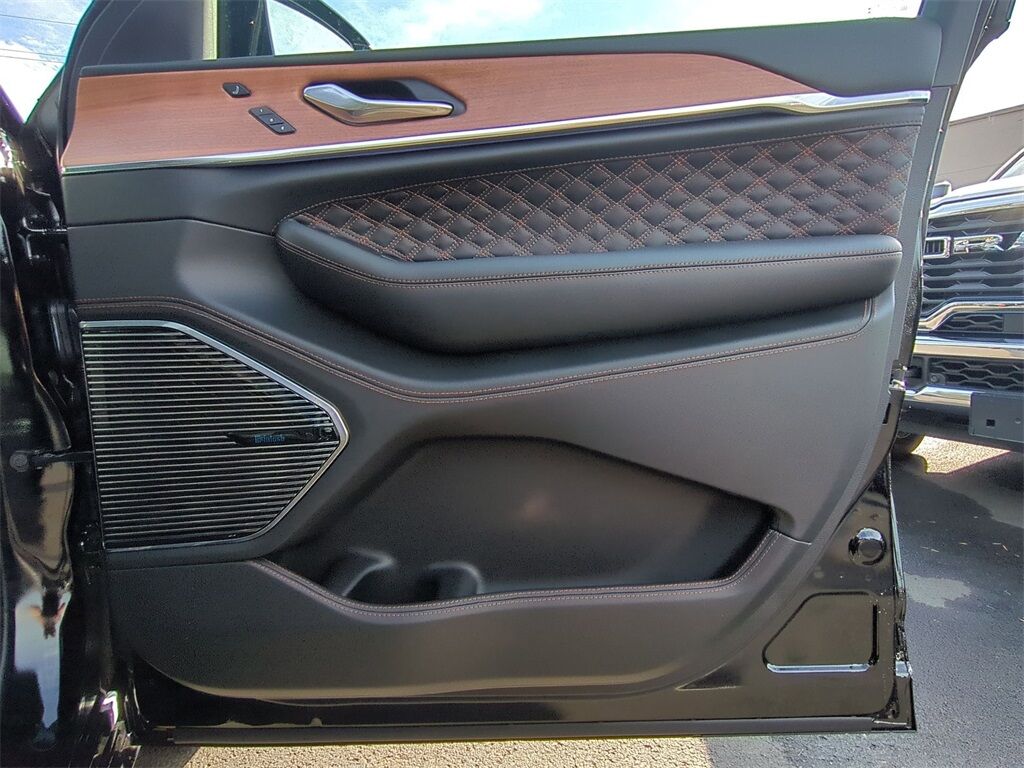 2025 Jeep Grand Cherokee Summit Gresham OR