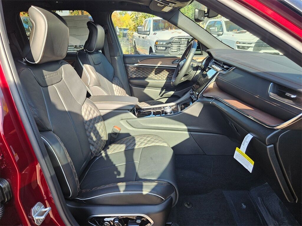 2025 Jeep Grand Cherokee Summit Gresham OR