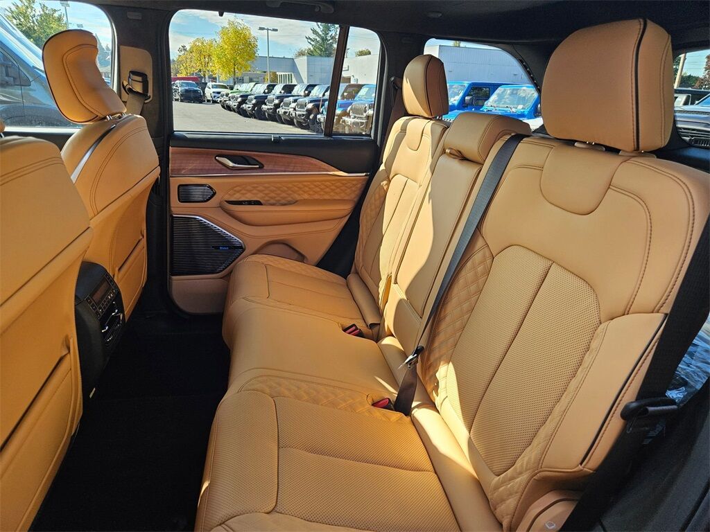 2025 Jeep Grand Cherokee Summit Gresham OR