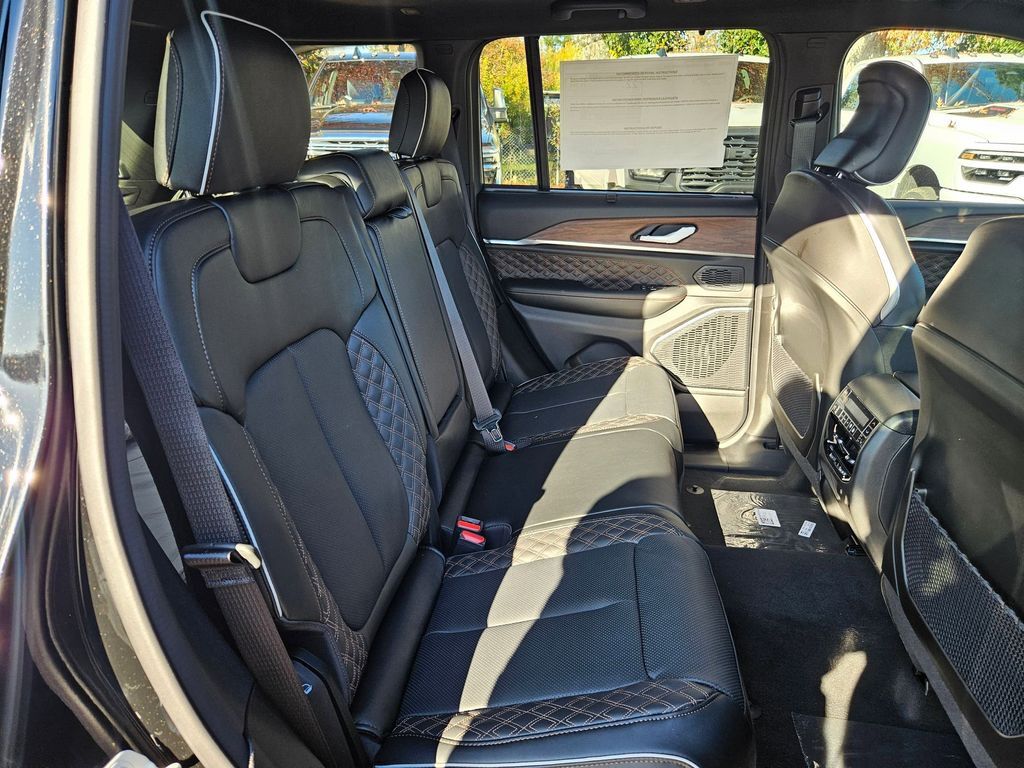 2025 Jeep Grand Cherokee Summit Gresham OR