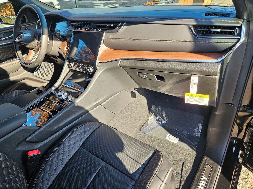 2025 Jeep Grand Cherokee Summit Gresham OR