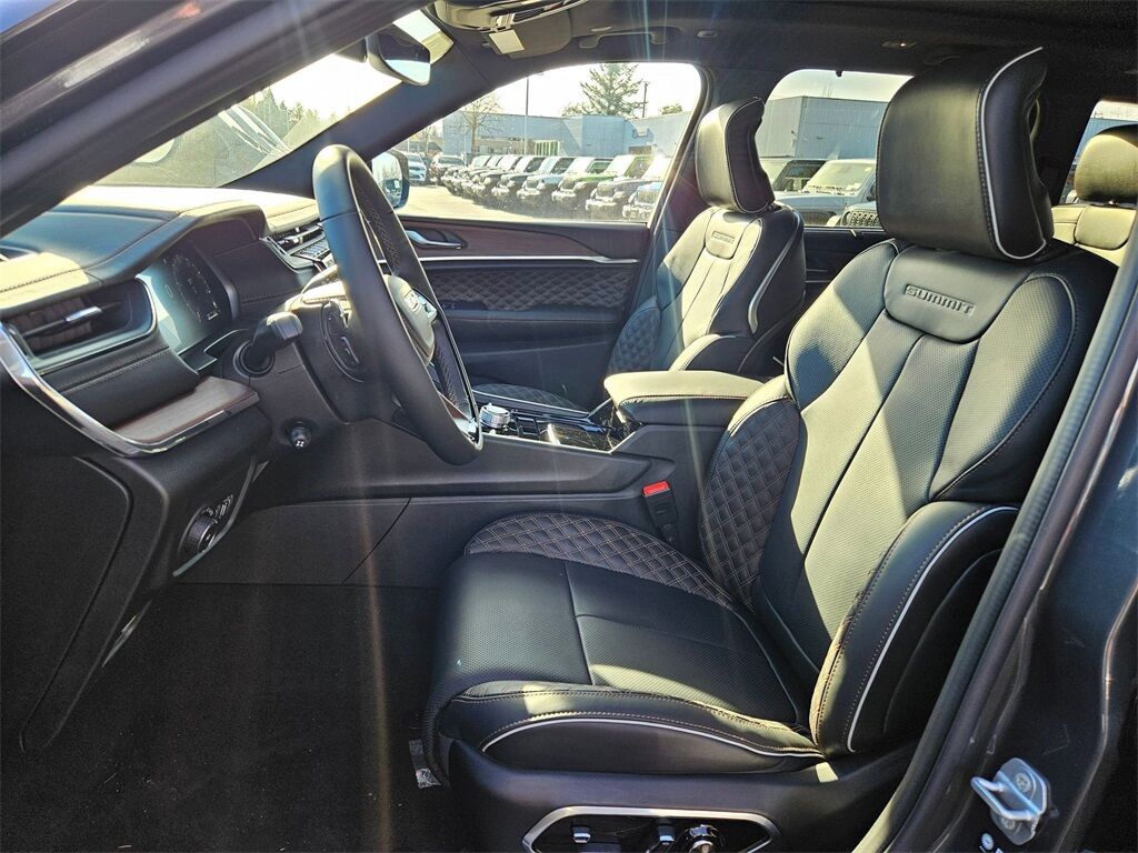 2025 Jeep Grand Cherokee Summit Gresham OR