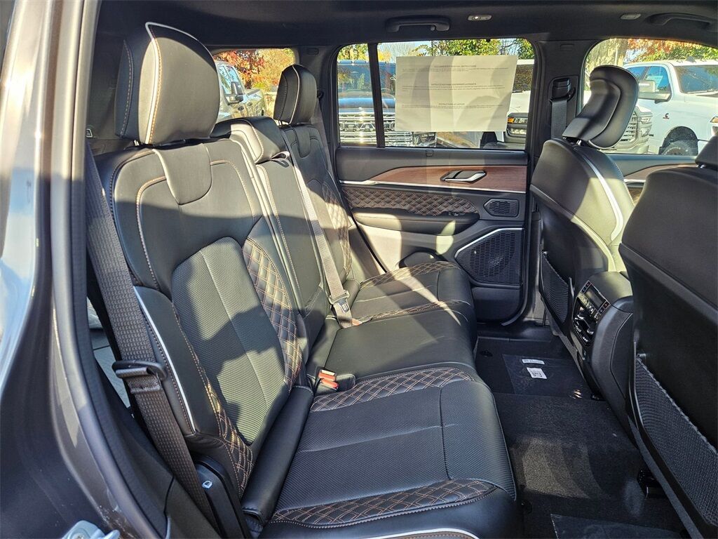 2025 Jeep Grand Cherokee Summit Gresham OR