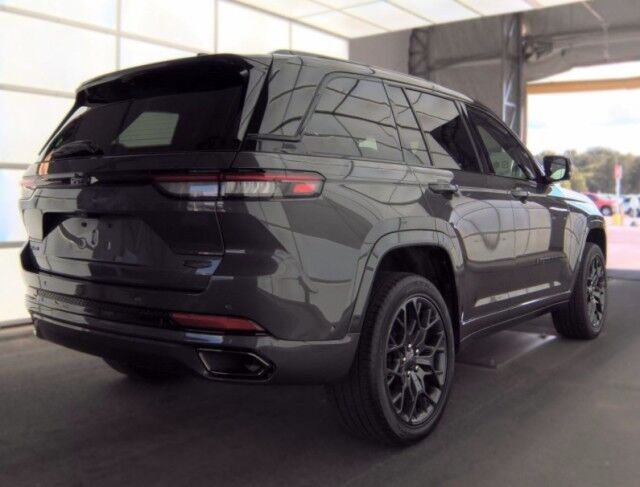 2025 Jeep Grand Cherokee Summit Reserve