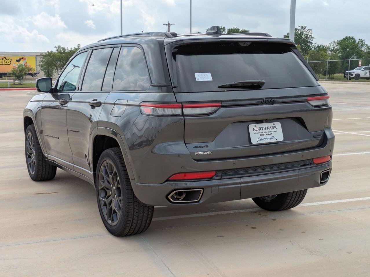 2025 Jeep Grand Cherokee Summit Reserve Castroville TX