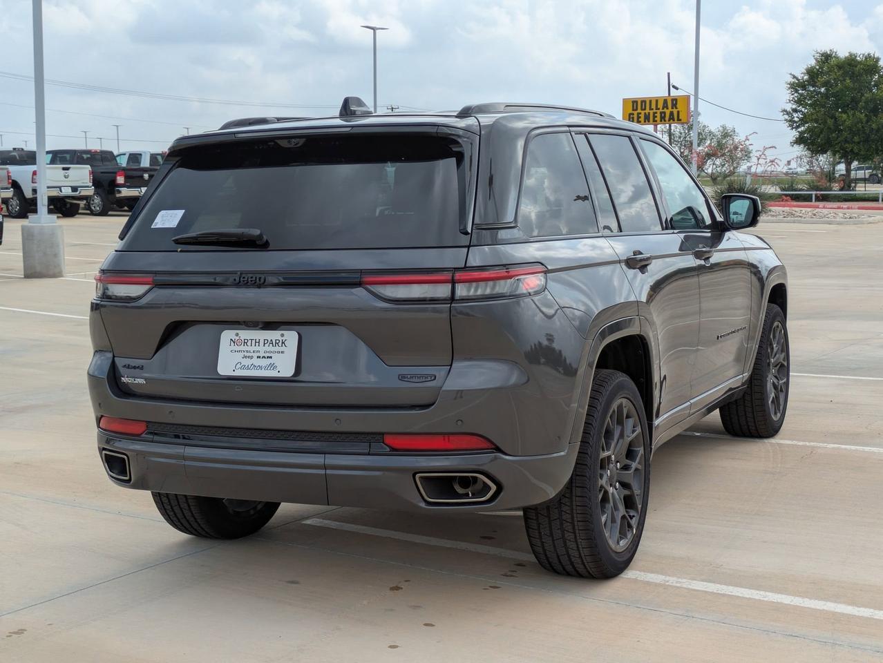2025 Jeep Grand Cherokee Summit Reserve Castroville TX
