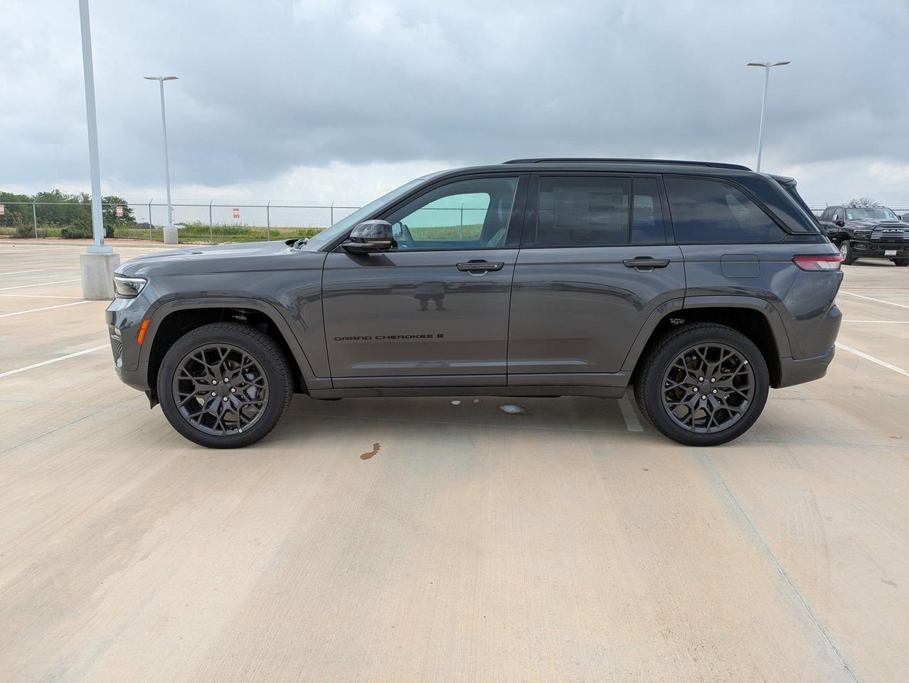 2025 Jeep Grand Cherokee Summit Reserve Castroville TX
