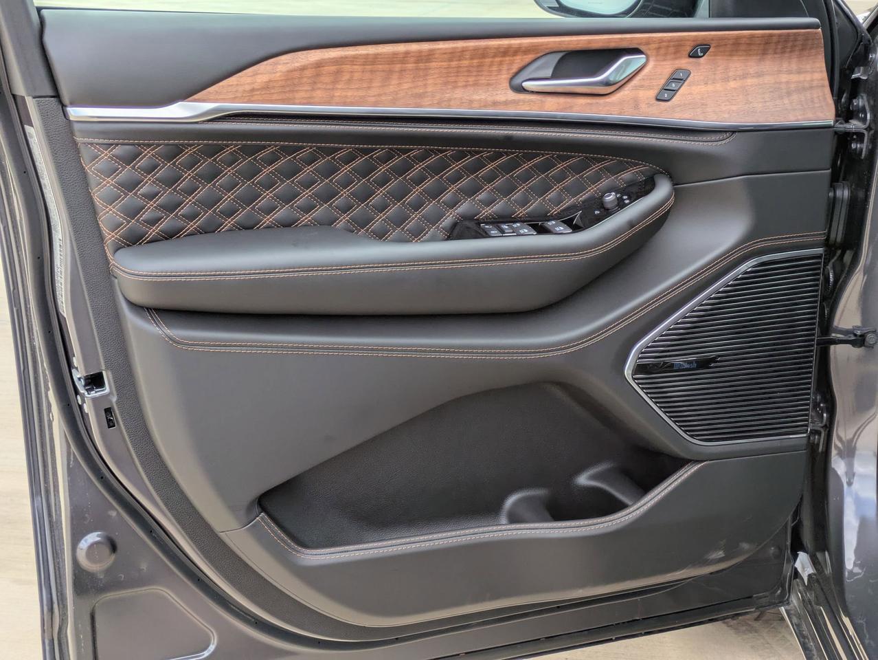 2025 Jeep Grand Cherokee Summit Reserve Castroville TX