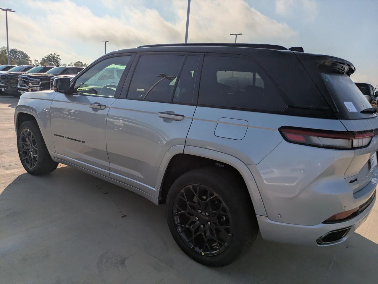 2025 Jeep Grand Cherokee Summit Castroville TX