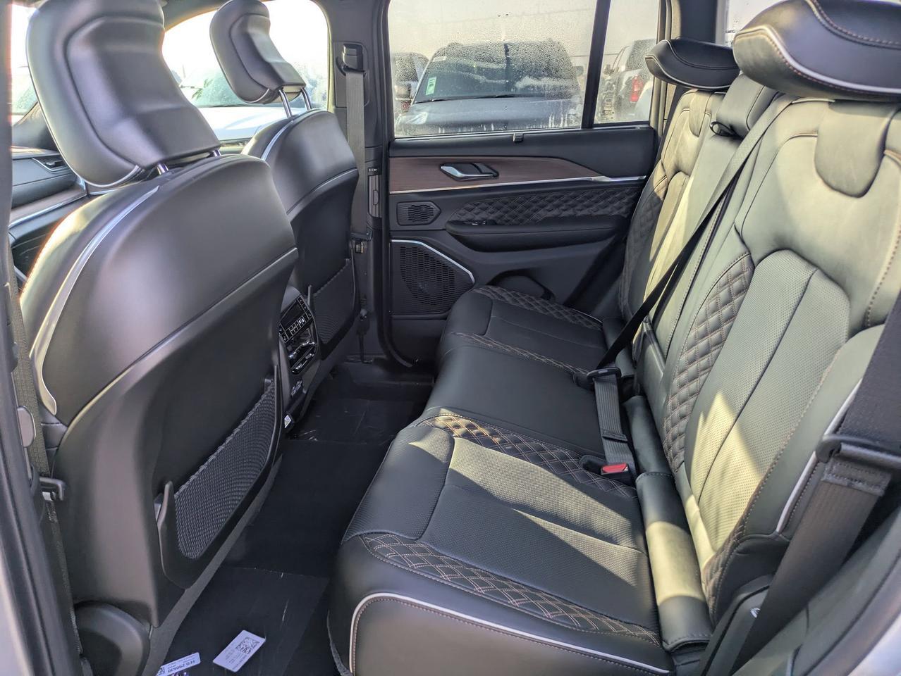 2025 Jeep Grand Cherokee Summit Castroville TX