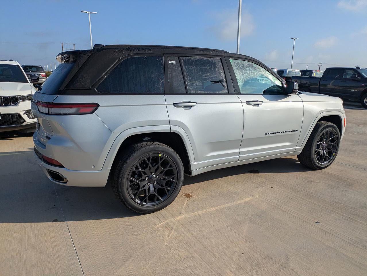 2025 Jeep Grand Cherokee Summit