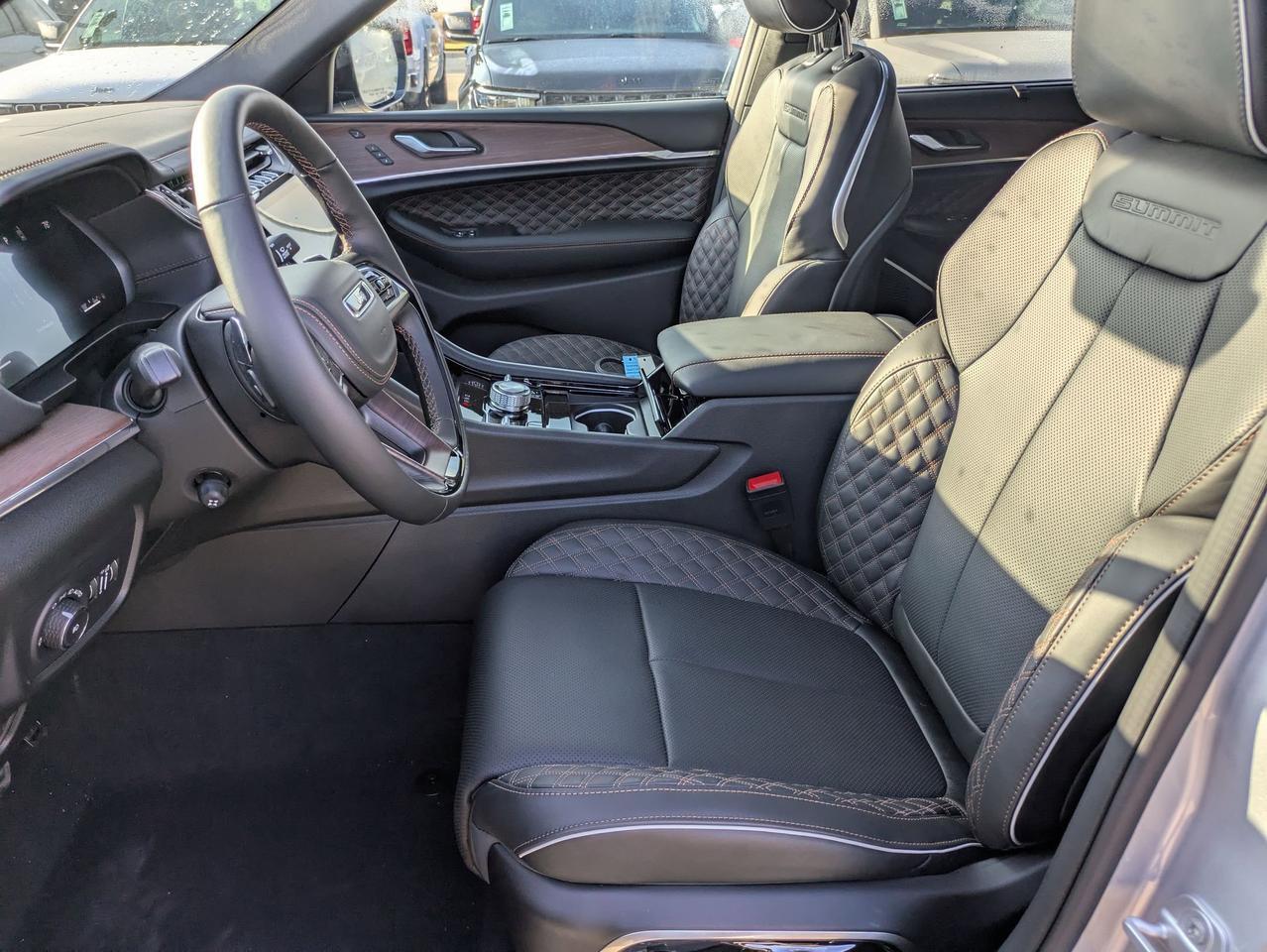 2025 Jeep Grand Cherokee Summit Castroville TX