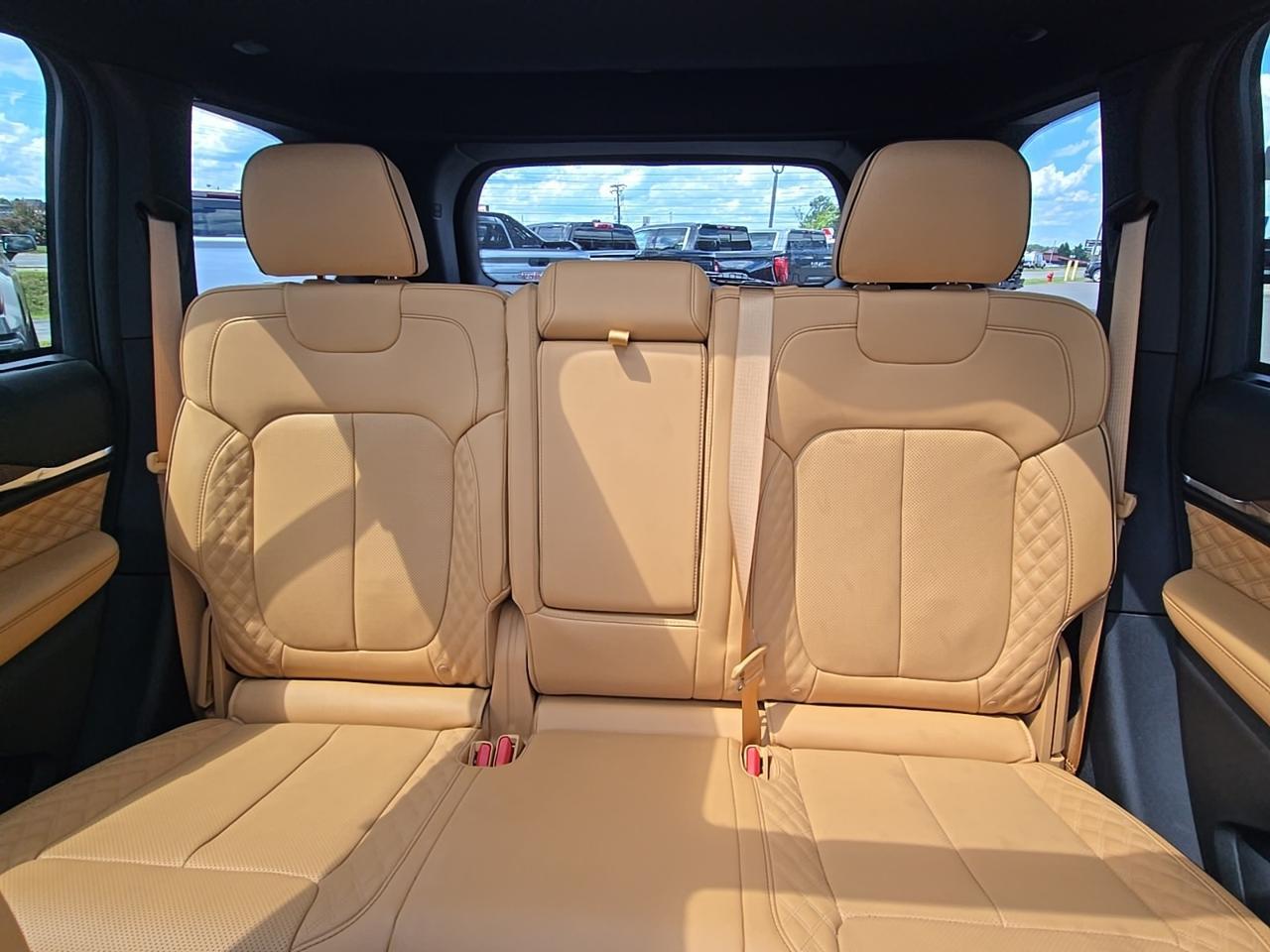 2025 Jeep Grand Cherokee Summit Fredericksburg VA