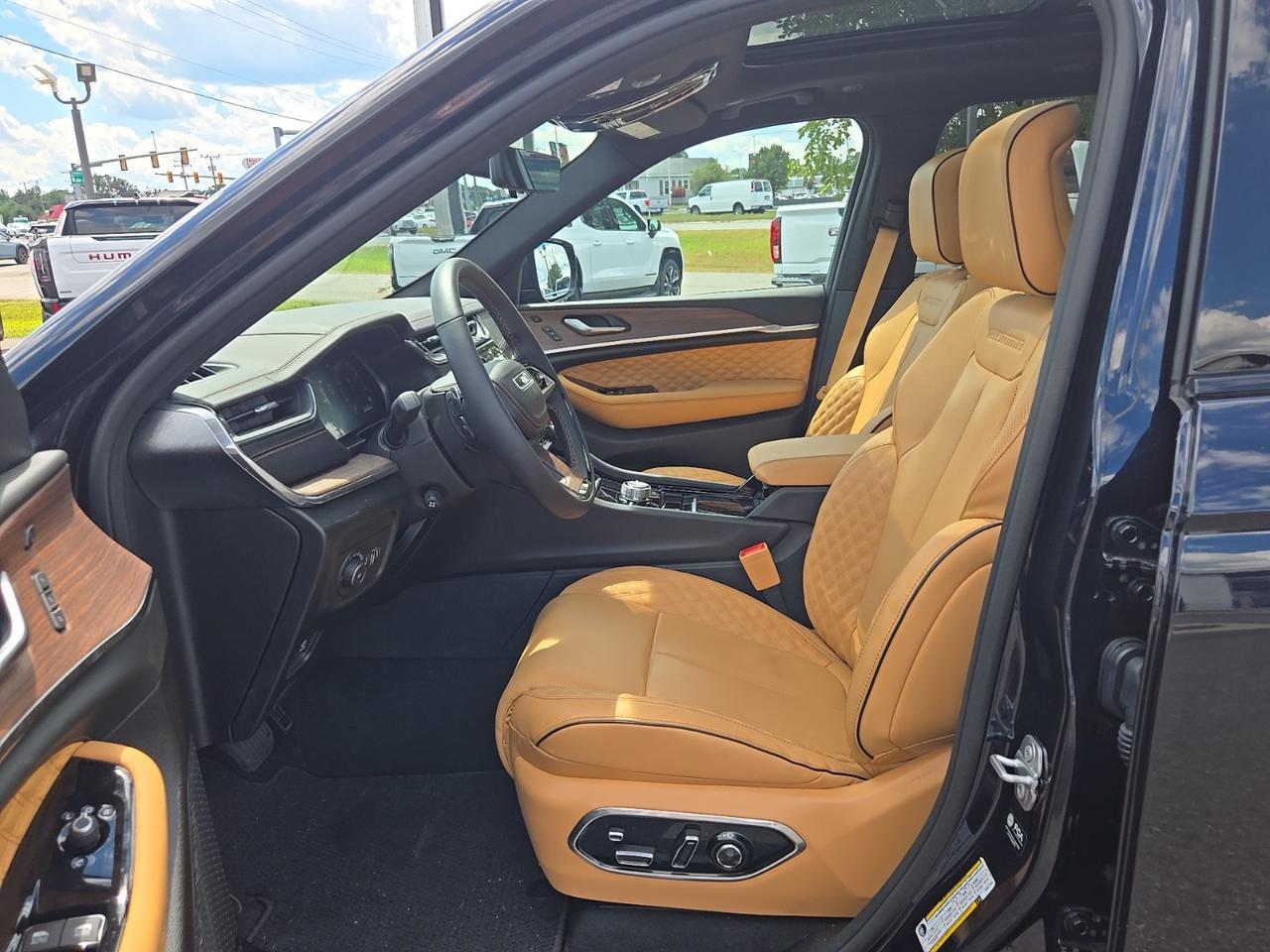 2025 Jeep Grand Cherokee Summit Fredericksburg VA