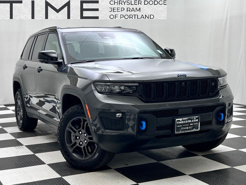 2025 Jeep Grand Cherokee Trailhawk 4xe