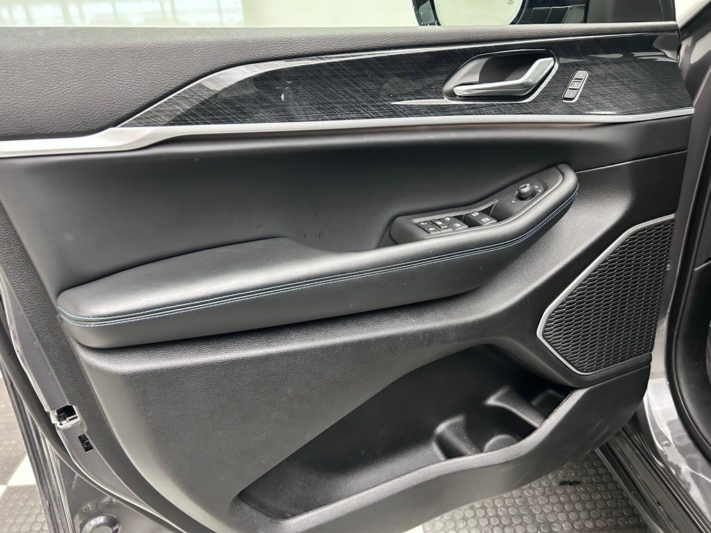 2025 Jeep Grand Cherokee Trailhawk 4xe Portland OR