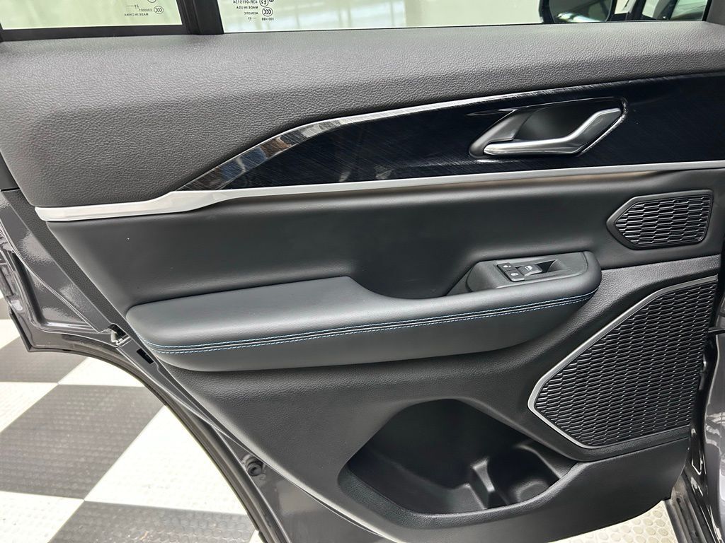 2025 Jeep Grand Cherokee Trailhawk 4xe Portland OR