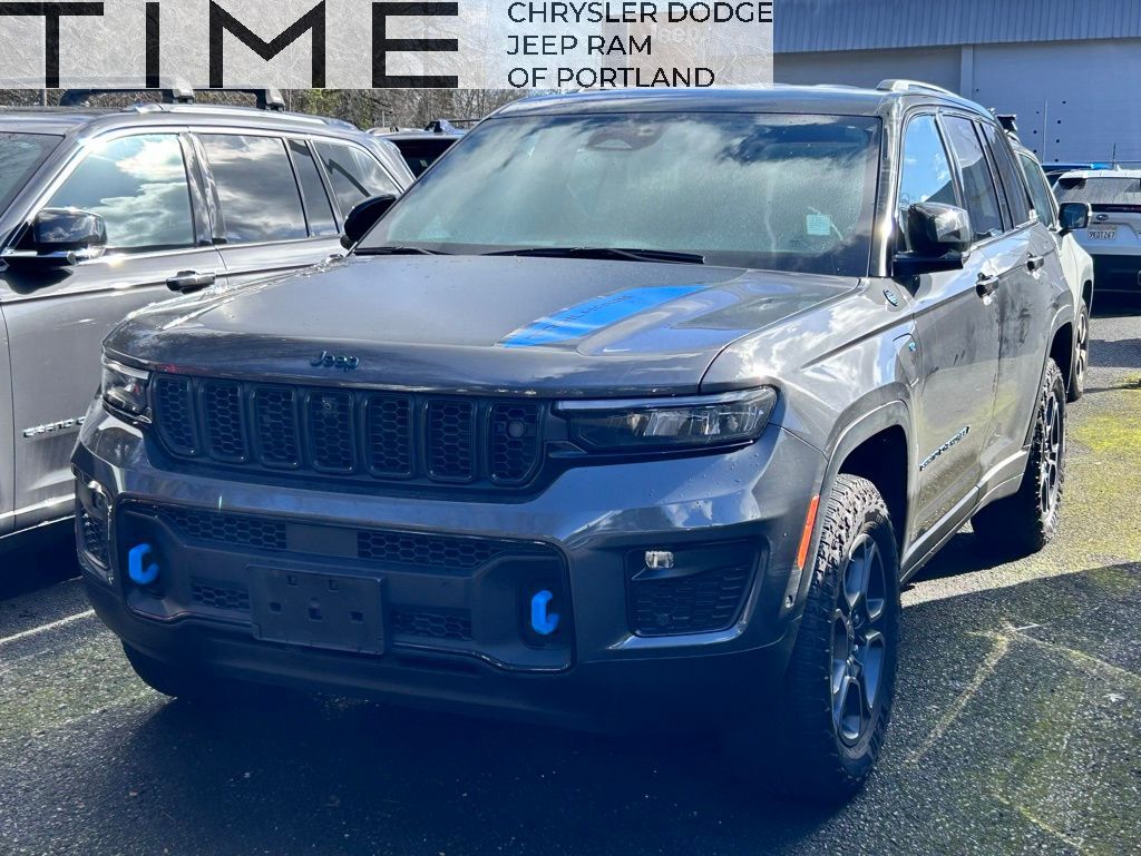 2025 Jeep Grand Cherokee Trailhawk 4xe