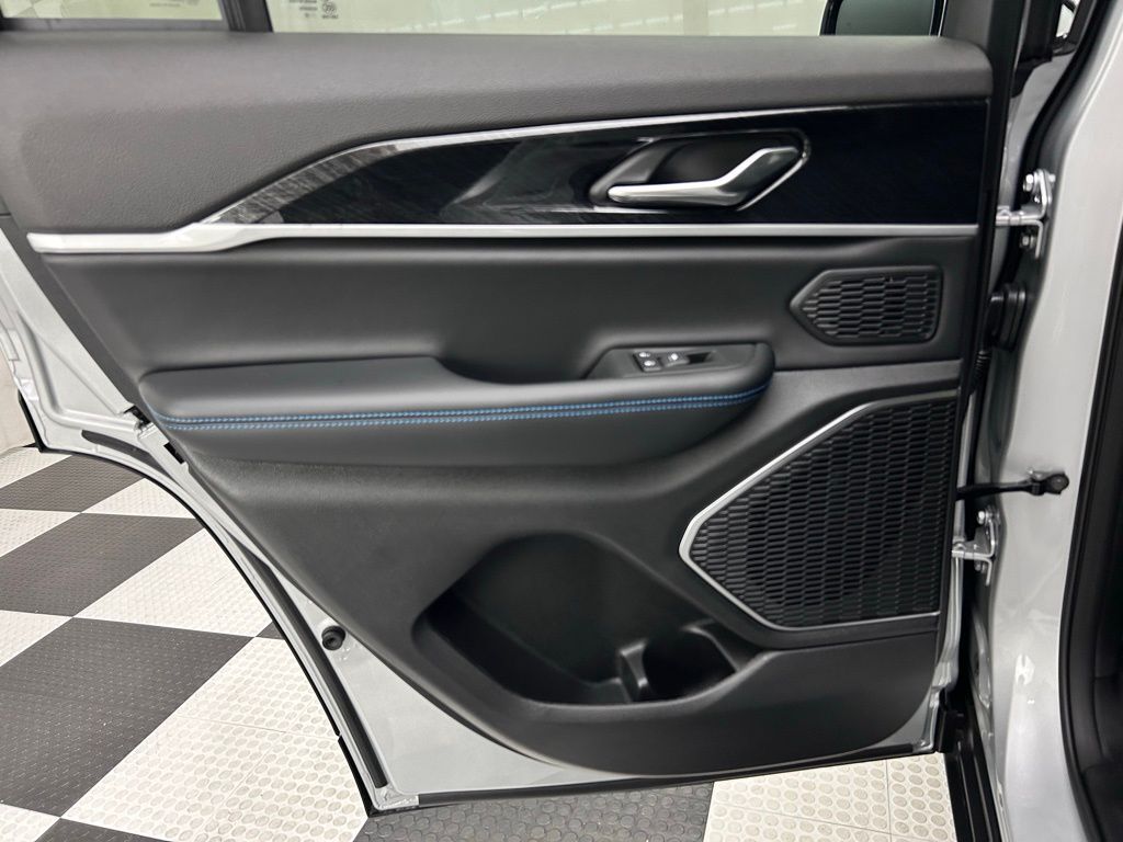 2025 Jeep Grand Cherokee Trailhawk 4xe Portland OR