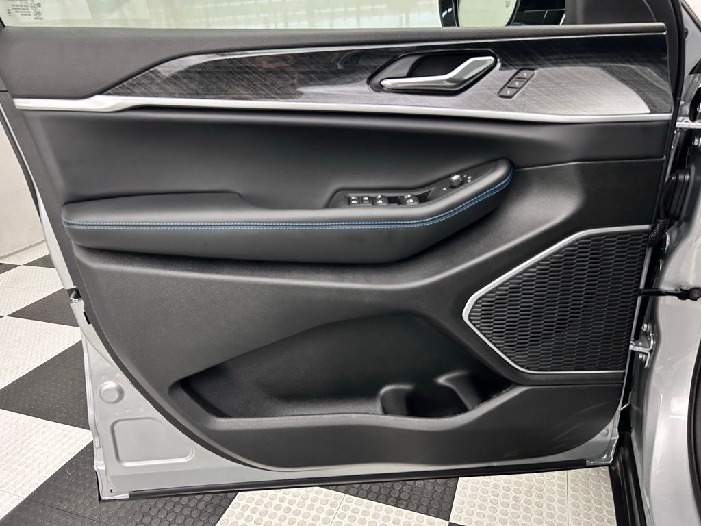 2025 Jeep Grand Cherokee Trailhawk 4xe Portland OR