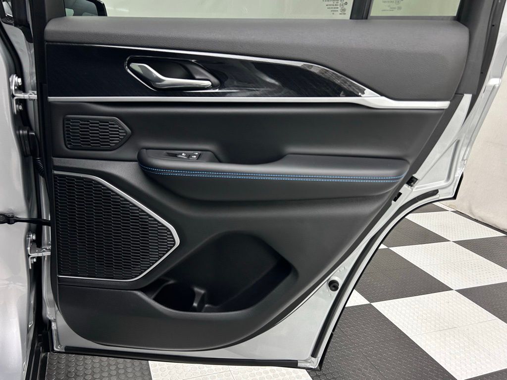 2025 Jeep Grand Cherokee Trailhawk 4xe Portland OR