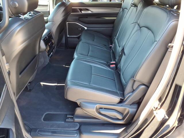 2025 Jeep Wagoneer . Roanoke VA