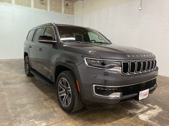 2025 Jeep Wagoneer Base