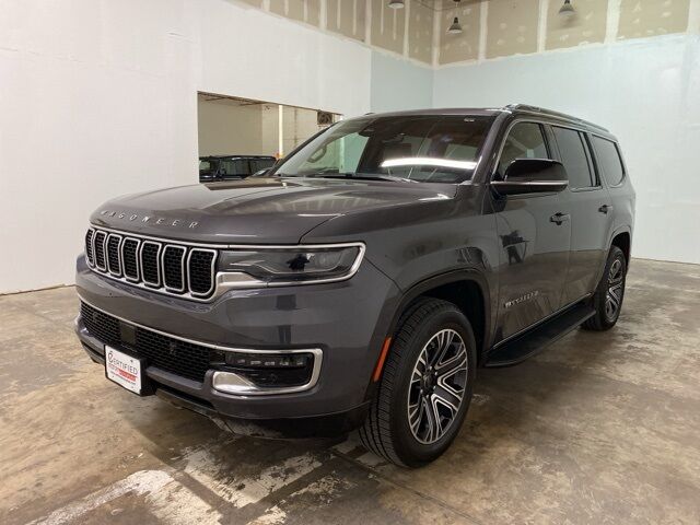 2025 Jeep Wagoneer Base