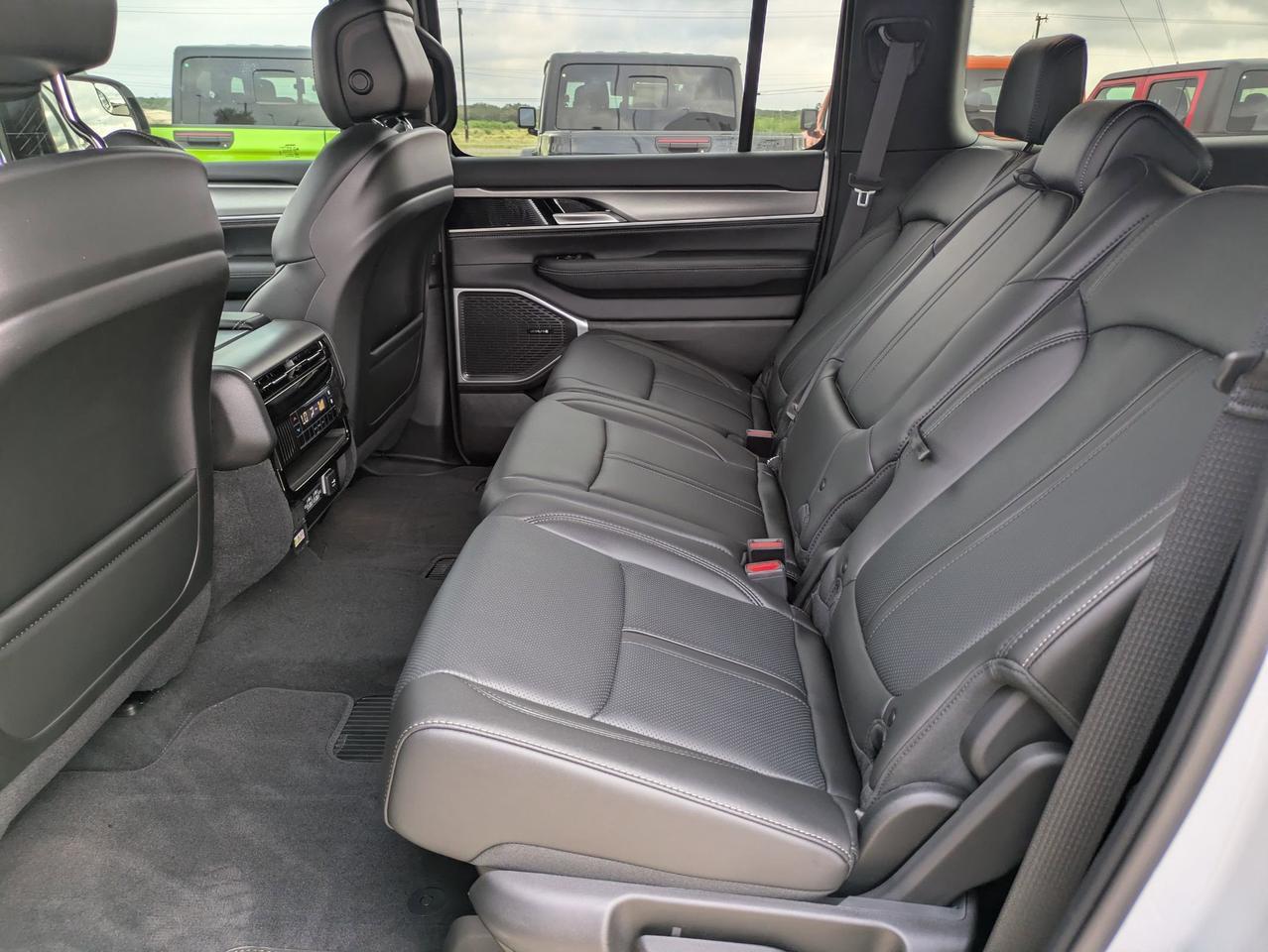 2025 Jeep Wagoneer L Castroville TX