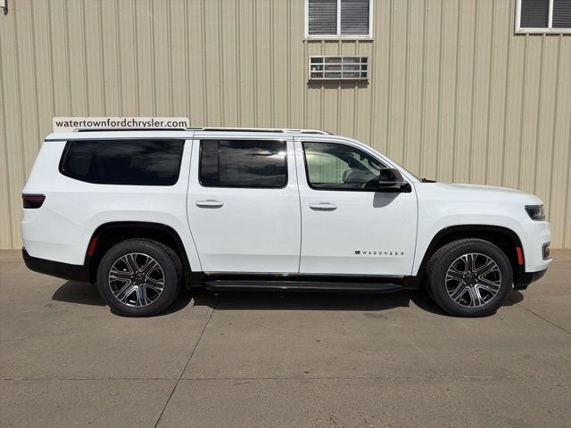 2025 Jeep Wagoneer L Base