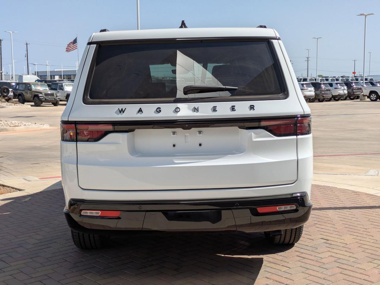 2025 Jeep Wagoneer L Series II Carbide Castroville TX