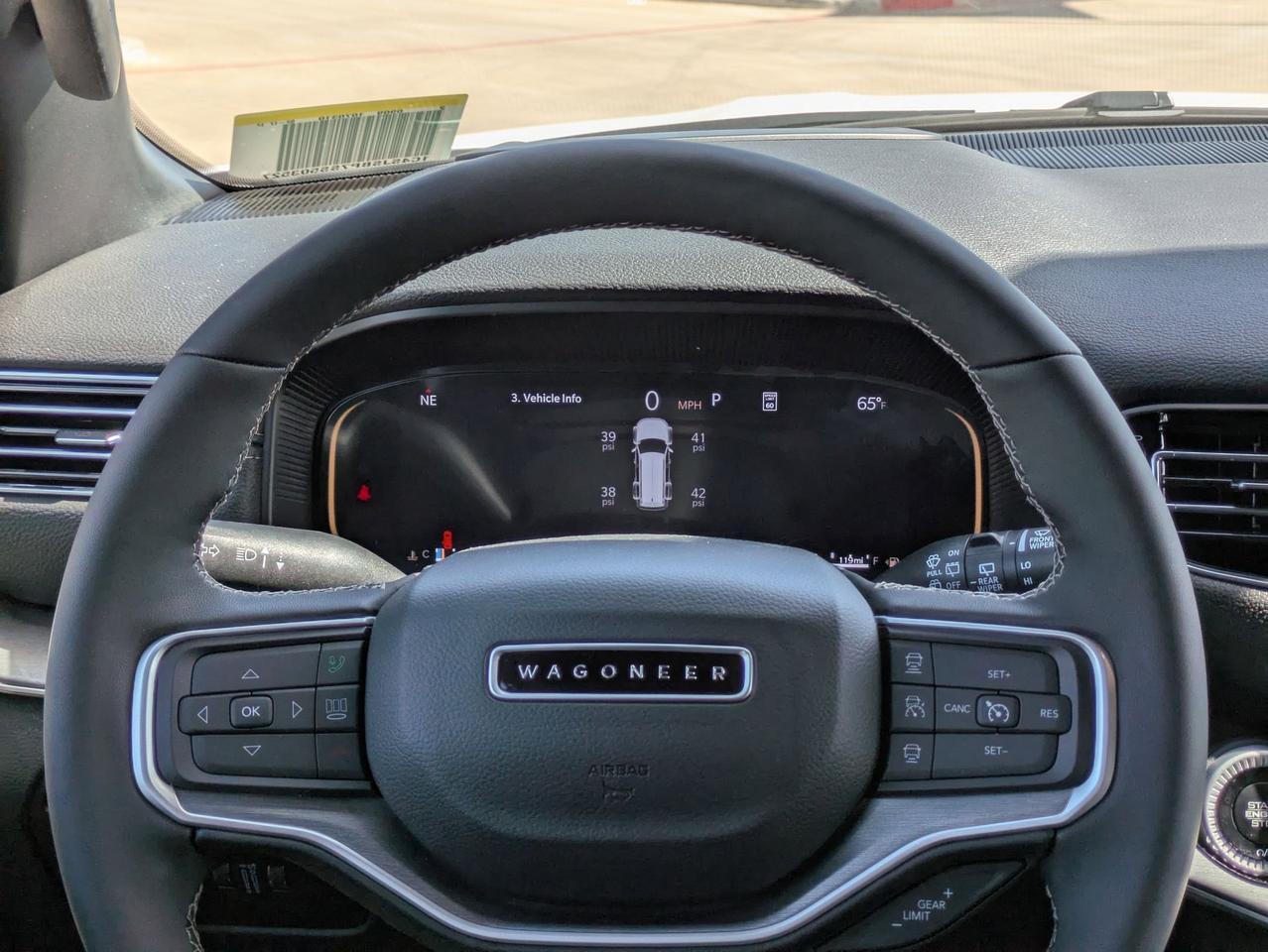 2025 Jeep Wagoneer L Series II Carbide Castroville TX