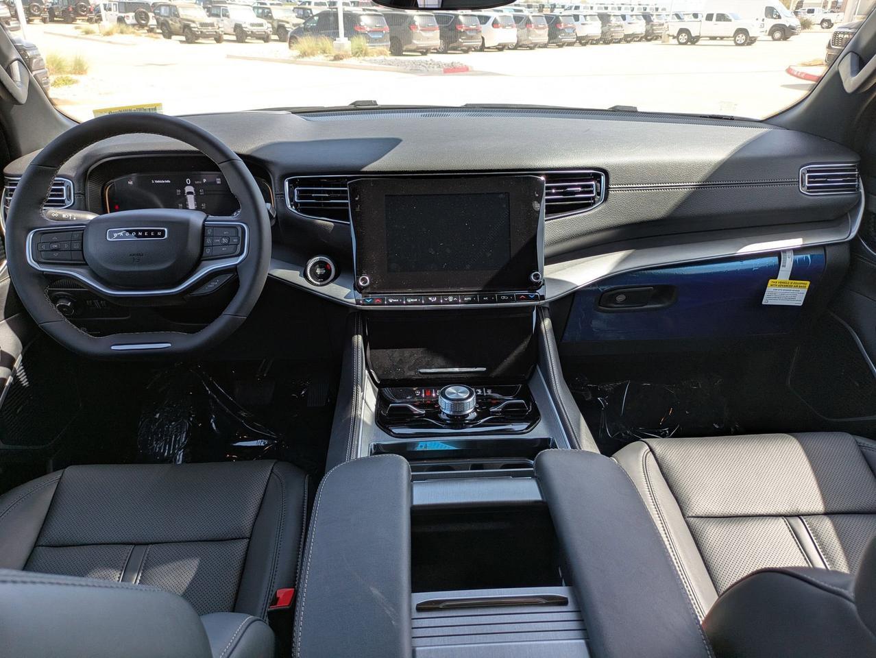 2025 Jeep Wagoneer L Series II Carbide Castroville TX