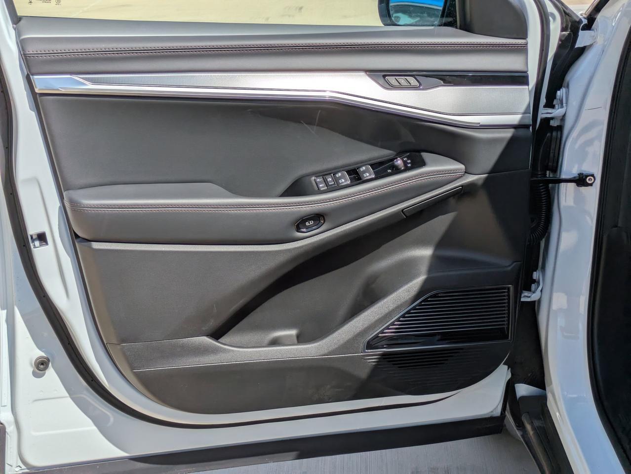 2025 Jeep Wagoneer S Launch Edition Castroville TX