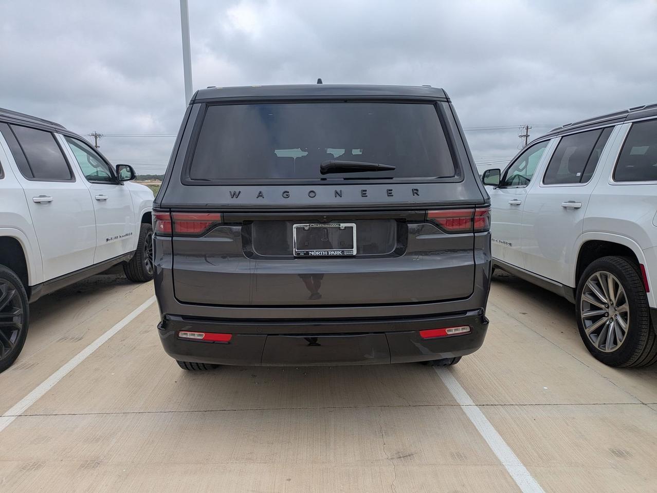 2025 Jeep Wagoneer Series II Carbide Castroville TX