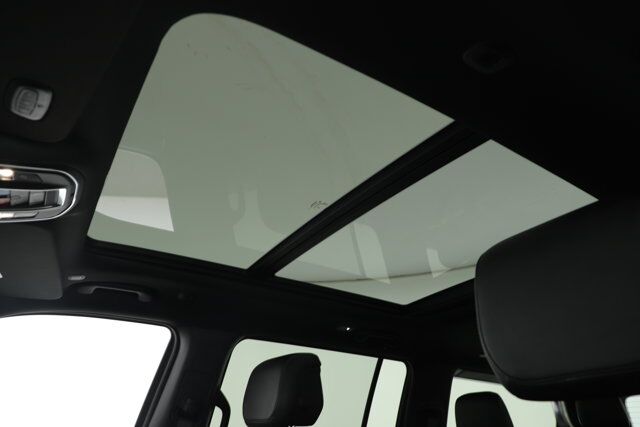 2025 Jeep Wagoneer Series II Carbide New Braunfels TX