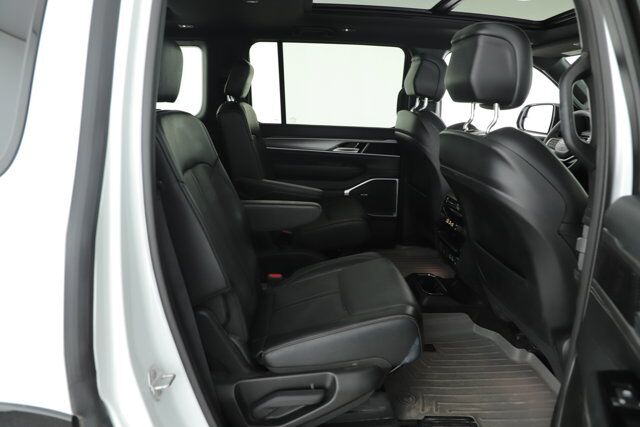 2025 Jeep Wagoneer Series II Carbide New Braunfels TX
