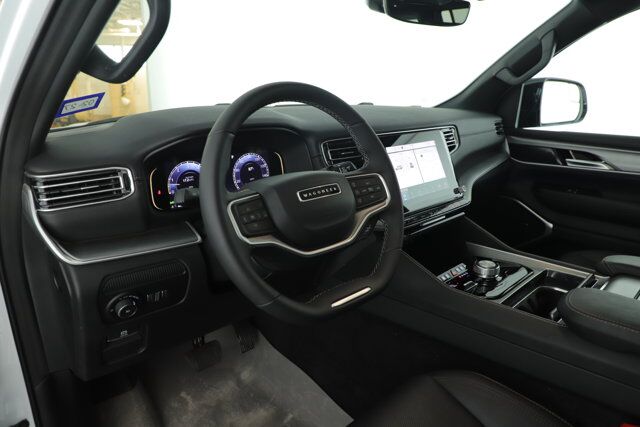 2025 Jeep Wagoneer Series II Carbide New Braunfels TX