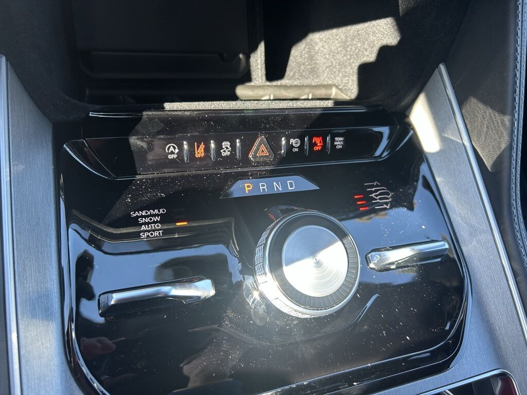 2025 Jeep Wagoneer Series II Crestwood KY