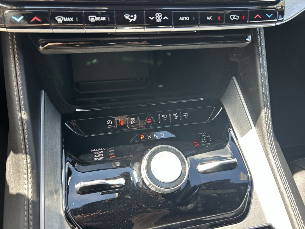 2025 Jeep Wagoneer Series II Crestwood KY