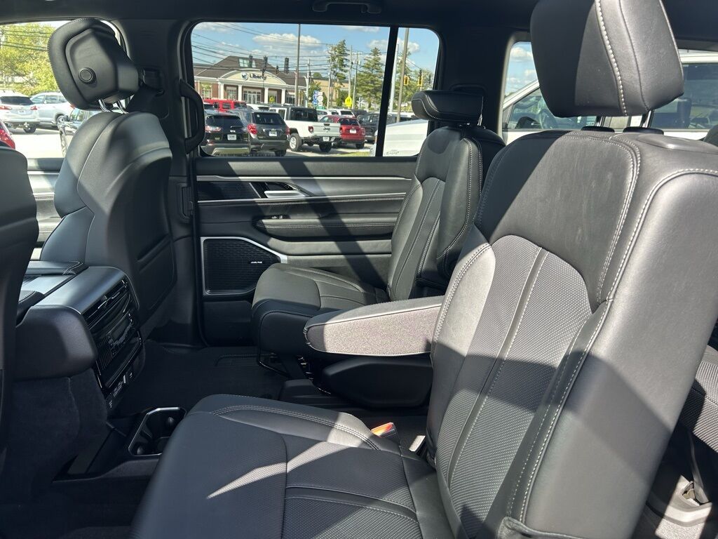 2025 Jeep Wagoneer Series II Crestwood KY