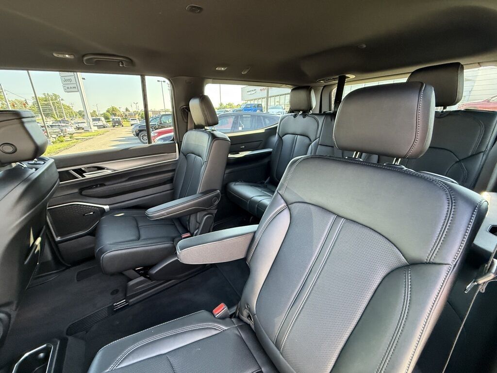 2025 Jeep Wagoneer Series II Crestwood KY