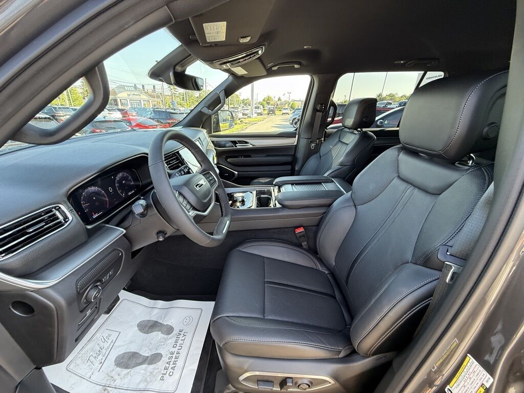 2025 Jeep Wagoneer Series II Crestwood KY