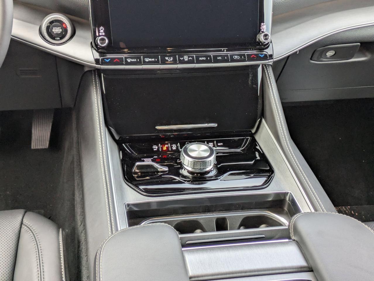 2025 Jeep Wagoneer Series II Castroville TX