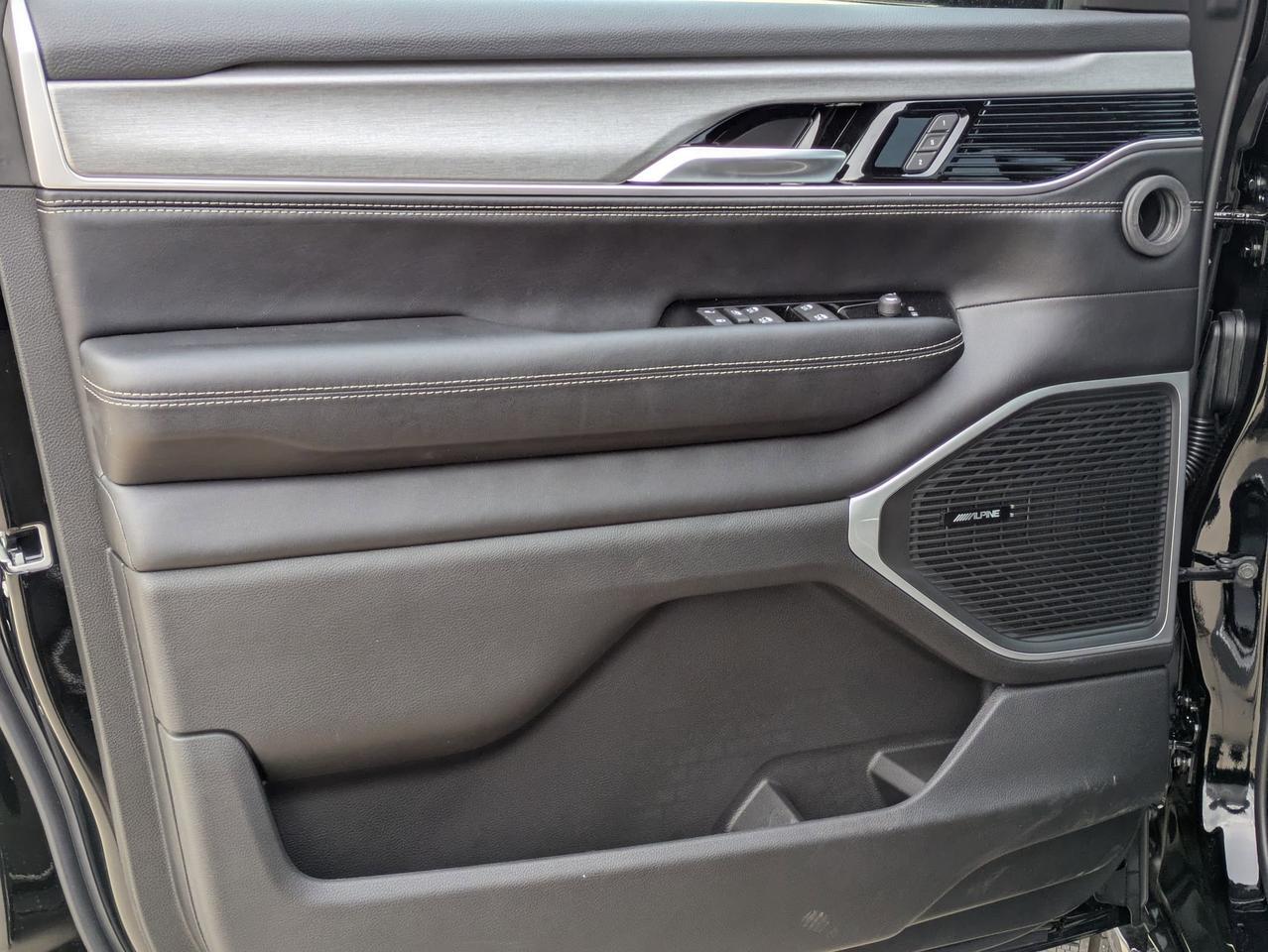 2025 Jeep Wagoneer Series II Castroville TX